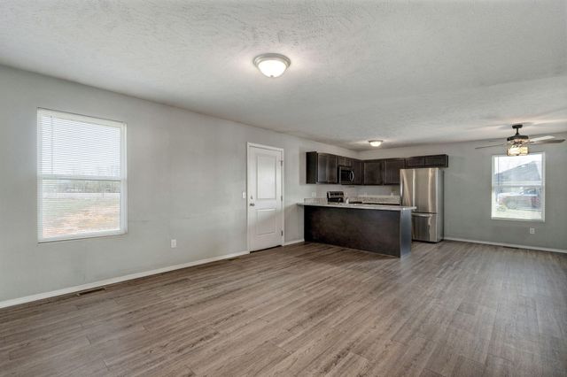 500 Ethan Avenue, Republic, MO 65738