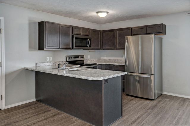 500 Ethan Avenue, Republic, MO 65738