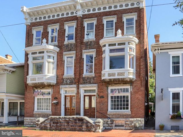 219 W MAIN STREET, Mechanicsburg, PA 17055