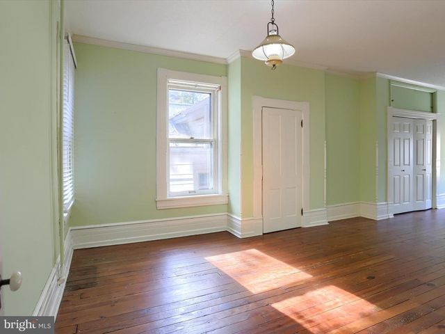 219 W MAIN STREET, Mechanicsburg, PA 17055