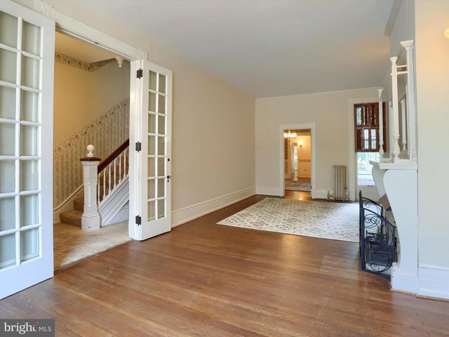 219 W MAIN STREET, Mechanicsburg, PA 17055