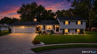 10 Riveredge Court, Plainville, CT 06062