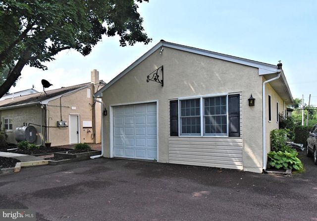 137 A S 3RD STREET, Telford, PA 18969