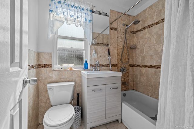 758 E 224th Street, Bronx, NY 10466