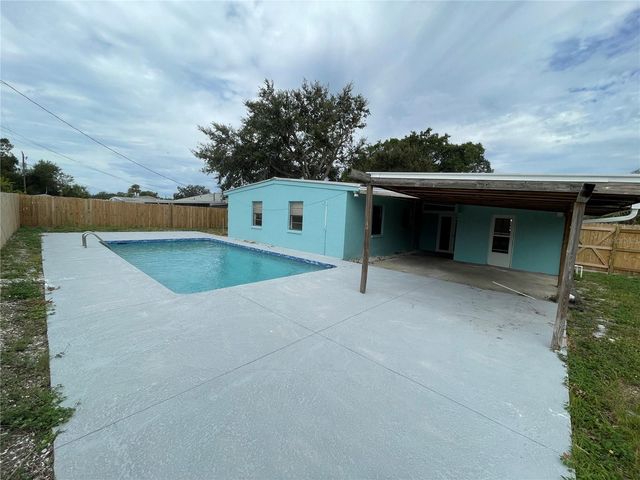 2001 PRINCETON AVENUE, Bradenton, FL 34207