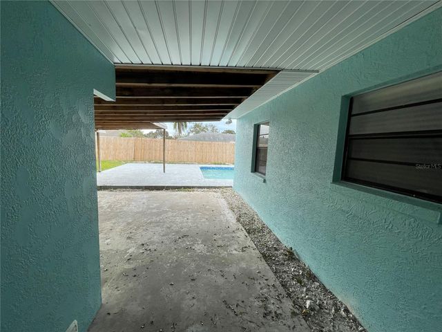 2001 PRINCETON AVENUE, Bradenton, FL 34207