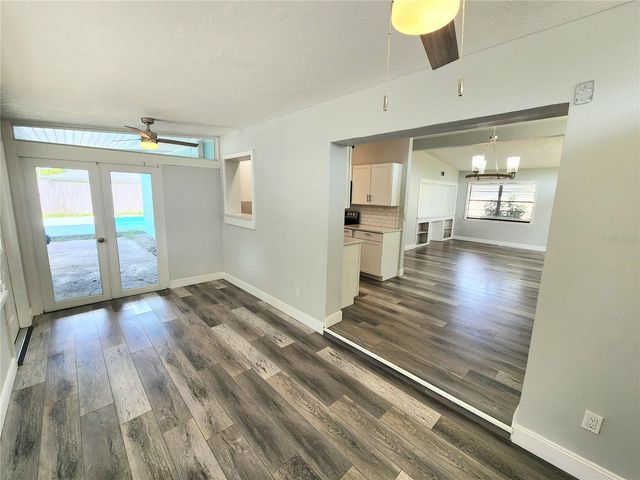 2001 PRINCETON AVENUE, Bradenton, FL 34207