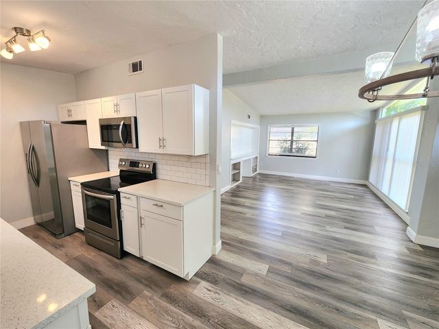 2001 PRINCETON AVENUE, Bradenton, FL 34207