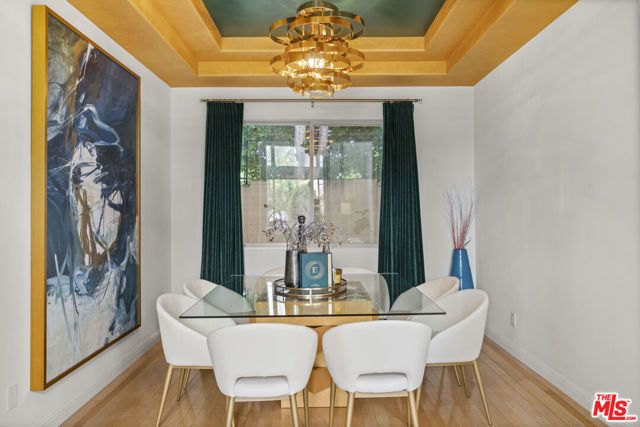 18330 Hanan Court, Tarzana (los Angeles), CA 91356