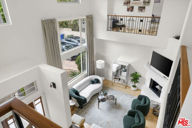 18330 Hanan Court, Tarzana (los Angeles), CA 91356