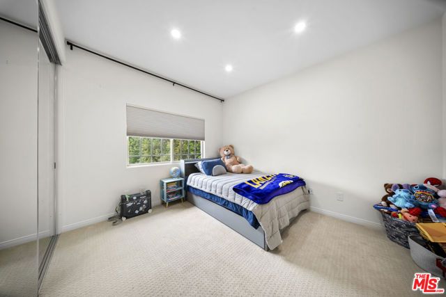 18330 Hanan Court, Tarzana (los Angeles), CA 91356