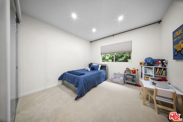 18330 Hanan Court, Tarzana (los Angeles), CA 91356