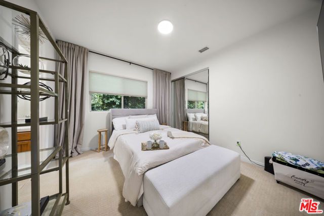 18330 Hanan Court, Tarzana (los Angeles), CA 91356