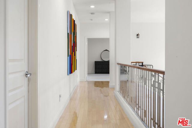 18330 Hanan Court, Tarzana (los Angeles), CA 91356