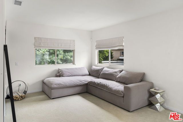 18330 Hanan Court, Tarzana (los Angeles), CA 91356