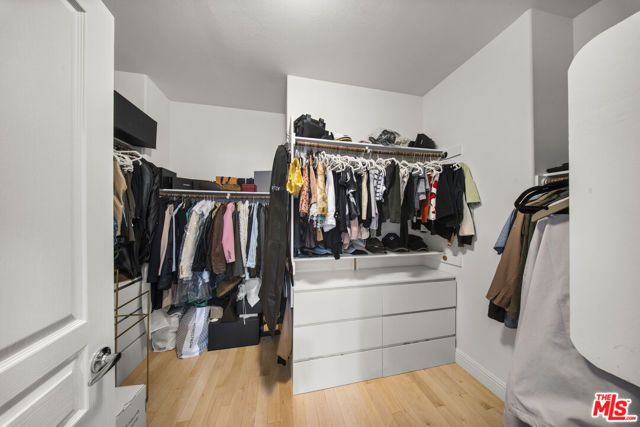 18330 Hanan Court, Tarzana (los Angeles), CA 91356