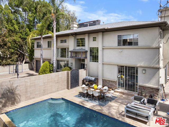 18330 Hanan Court, Tarzana (los Angeles), CA 91356