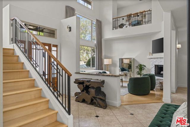 18330 Hanan Court, Tarzana (los Angeles), CA 91356