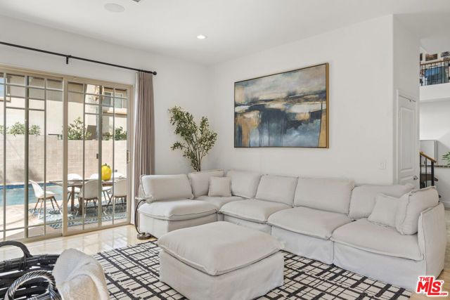 18330 Hanan Court, Tarzana (los Angeles), CA 91356