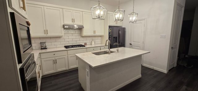 9807 Romo Street, Irving, TX 75063