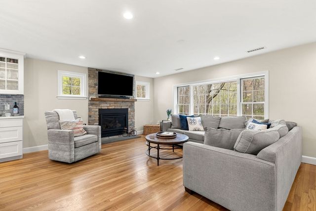 24 West Parish Drive, Andover, MA 01810