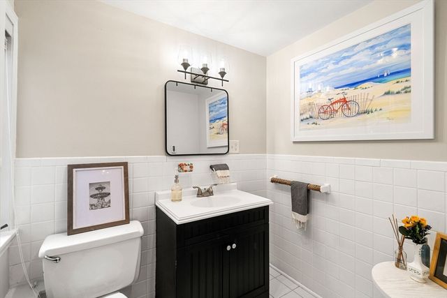 24 West Parish Drive, Andover, MA 01810