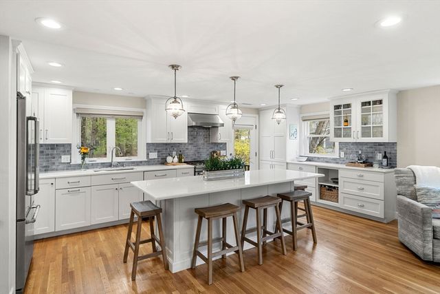 24 West Parish Drive, Andover, MA 01810