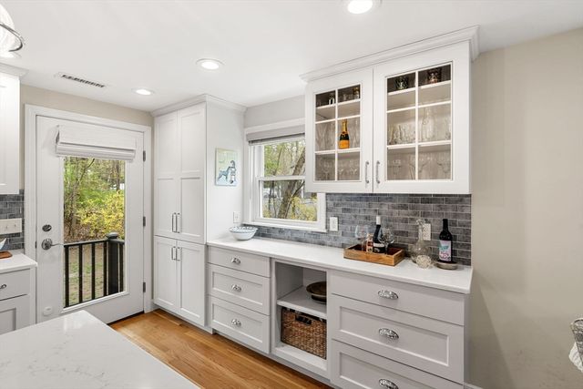 24 West Parish Drive, Andover, MA 01810