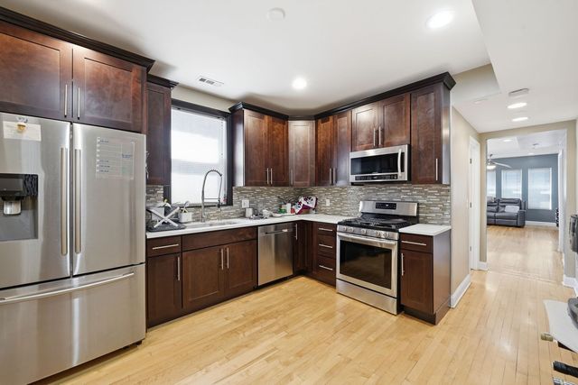 4840 W WABANSIA Avenue, Chicago, IL 60639