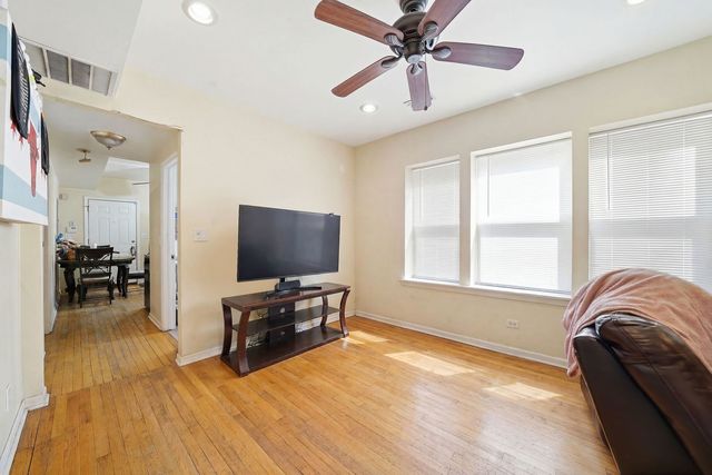 4840 W WABANSIA Avenue, Chicago, IL 60639