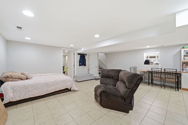 4840 W WABANSIA Avenue, Chicago, IL 60639