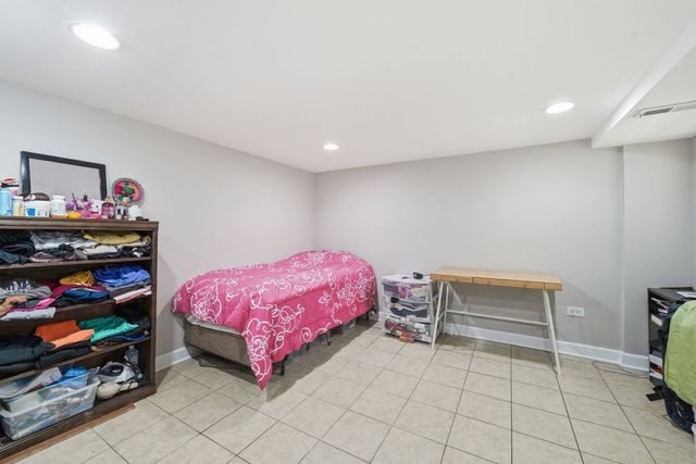 4840 W WABANSIA Avenue, Chicago, IL 60639