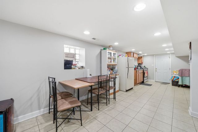 4840 W WABANSIA Avenue, Chicago, IL 60639