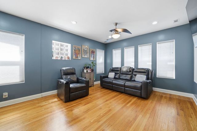 4840 W WABANSIA Avenue, Chicago, IL 60639