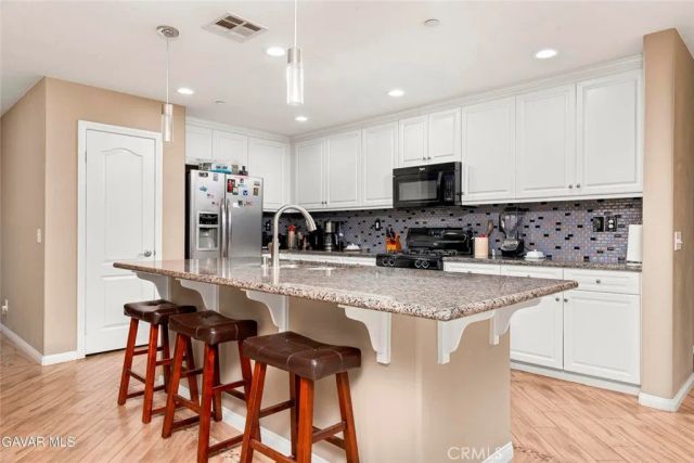 1718 Kaylyn, Lancaster, CA 93535