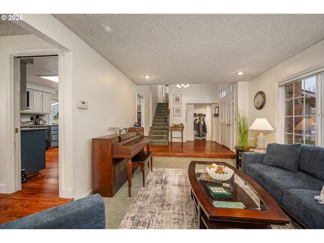 545 65TH St, Springfield, OR 97478