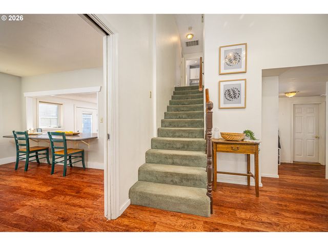 545 65TH St, Springfield, OR 97478