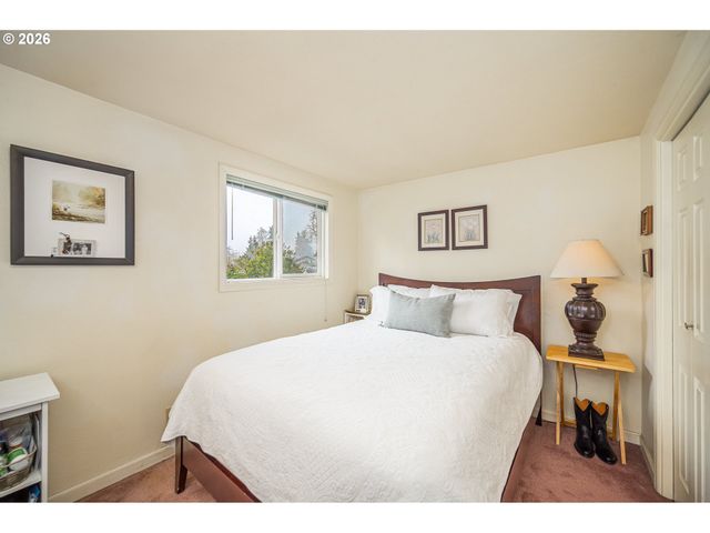 545 65TH St, Springfield, OR 97478