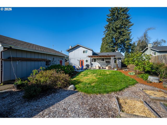 545 65TH St, Springfield, OR 97478