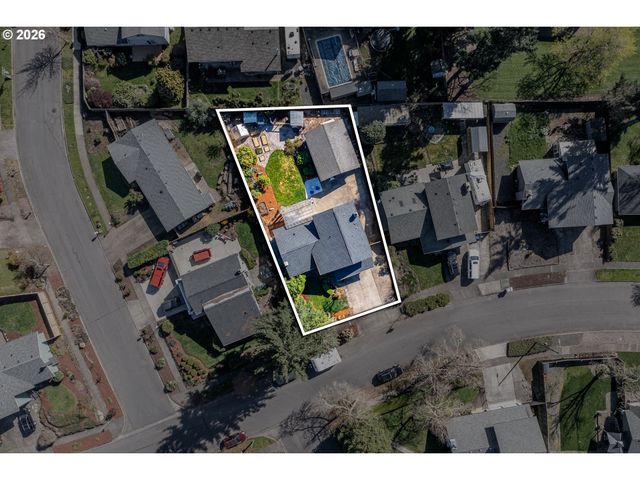 545 65TH St, Springfield, OR 97478