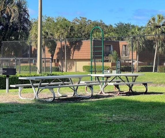 7002 70th Way, West Palm Beach, FL 33407