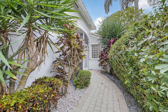 7470 Chorale Road, Boynton Beach, FL 33437