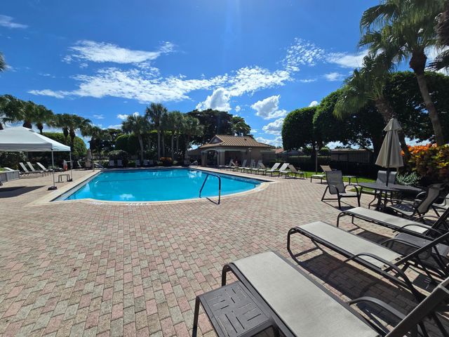 7470 Chorale Road, Boynton Beach, FL 33437