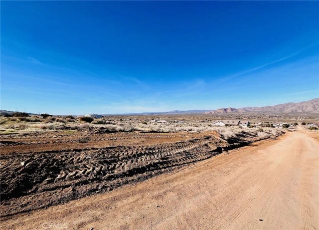 0 Outpost Rd, Apple Valley, CA 92308