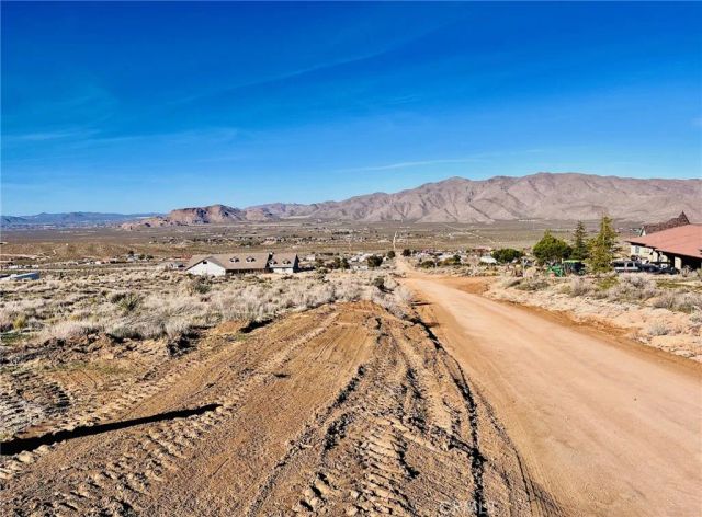 0 Outpost Rd, Apple Valley, CA 92308