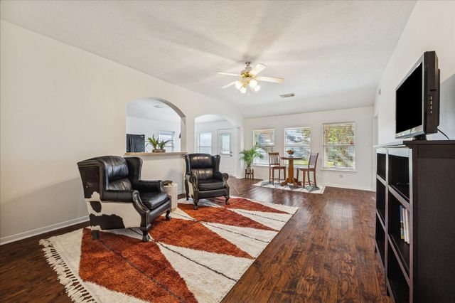 814 Sand Dollar Court, La Marque, TX 77568