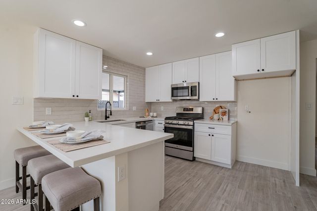 1800 S SHAFER Drive, Tempe, AZ 85281