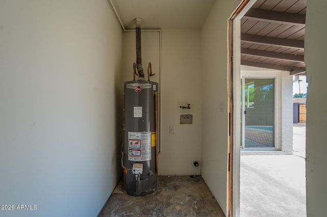 1800 S SHAFER Drive, Tempe, AZ 85281