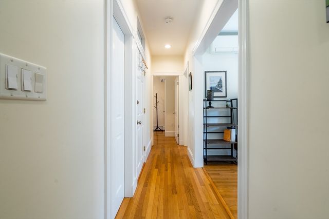 4 Hardwick St 2, Cambridge, MA 02141