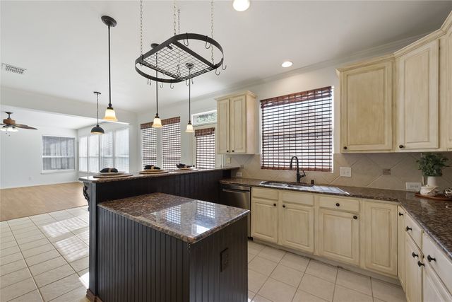 1728 Tealwood Lane, Corinth, TX 76210